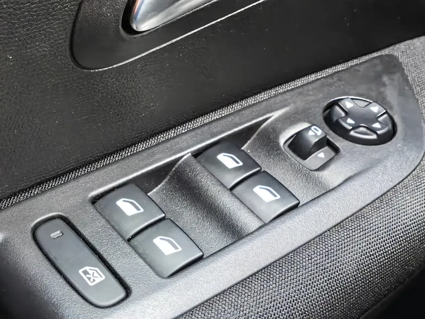 Cumpara/ Vinde online Peugeot 208 2021 SH, la cel mai bun pret pentru tine!