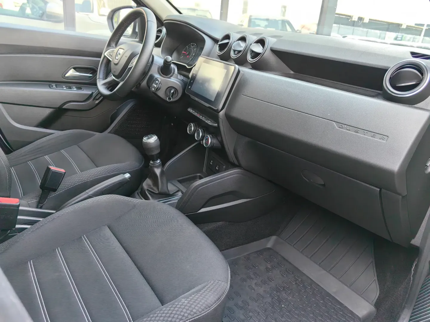 Cumpara/ Vinde online Dacia Duster 2022 SH, la cel mai bun pret pentru tine!