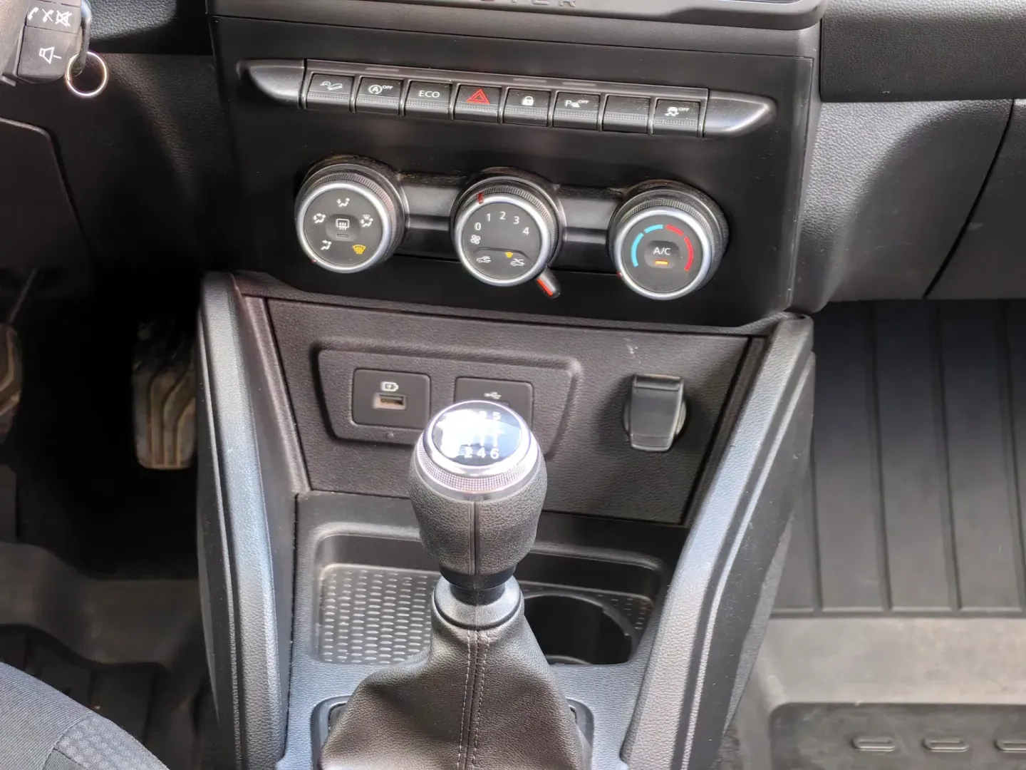 Cumpara/ Vinde online Dacia Duster 2022 SH, la cel mai bun pret pentru tine!