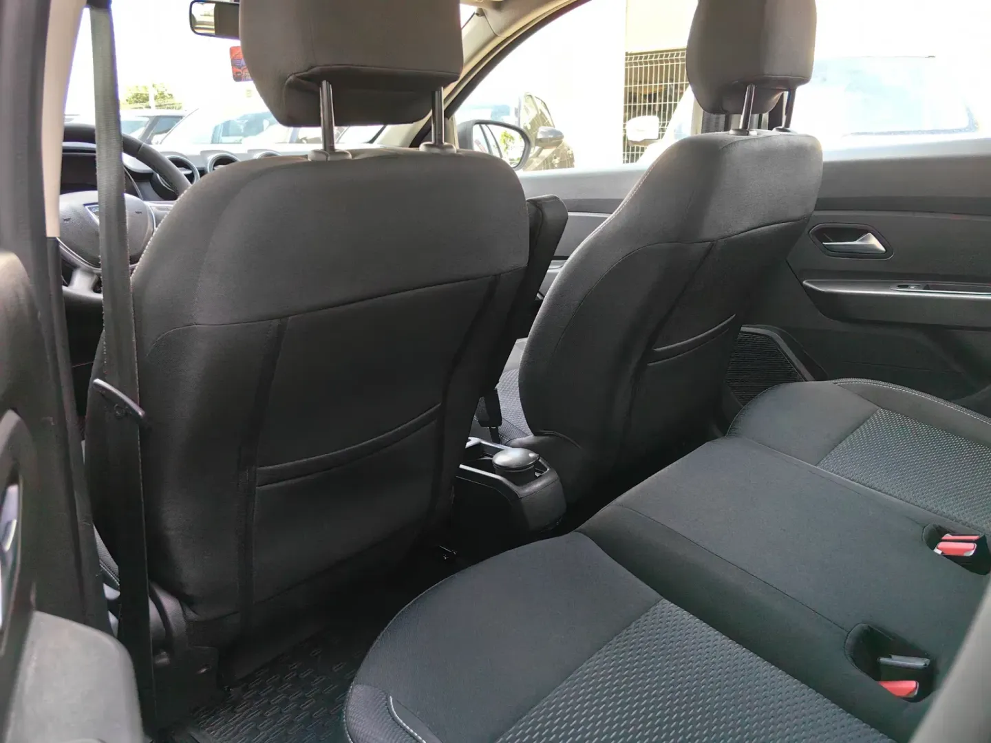 Cumpara/ Vinde online Dacia Duster 2021 SH, la cel mai bun pret pentru tine!