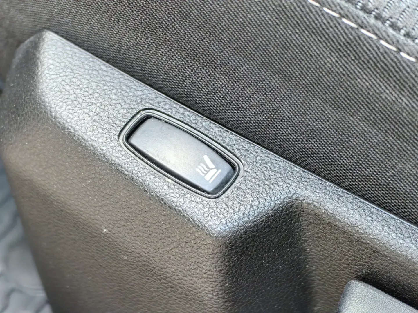 Cumpara/ Vinde online Dacia Duster 2021 SH, la cel mai bun pret pentru tine!