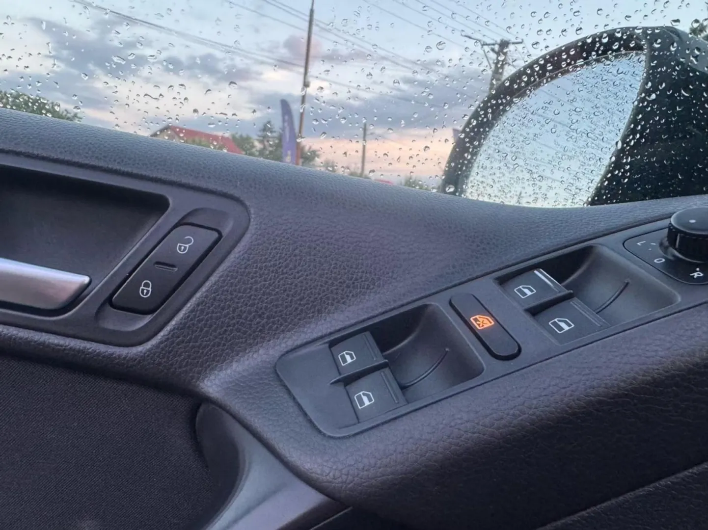 Cumpara/ Vinde online Skoda Octavia 2016 SH, la cel mai bun pret pentru tine!