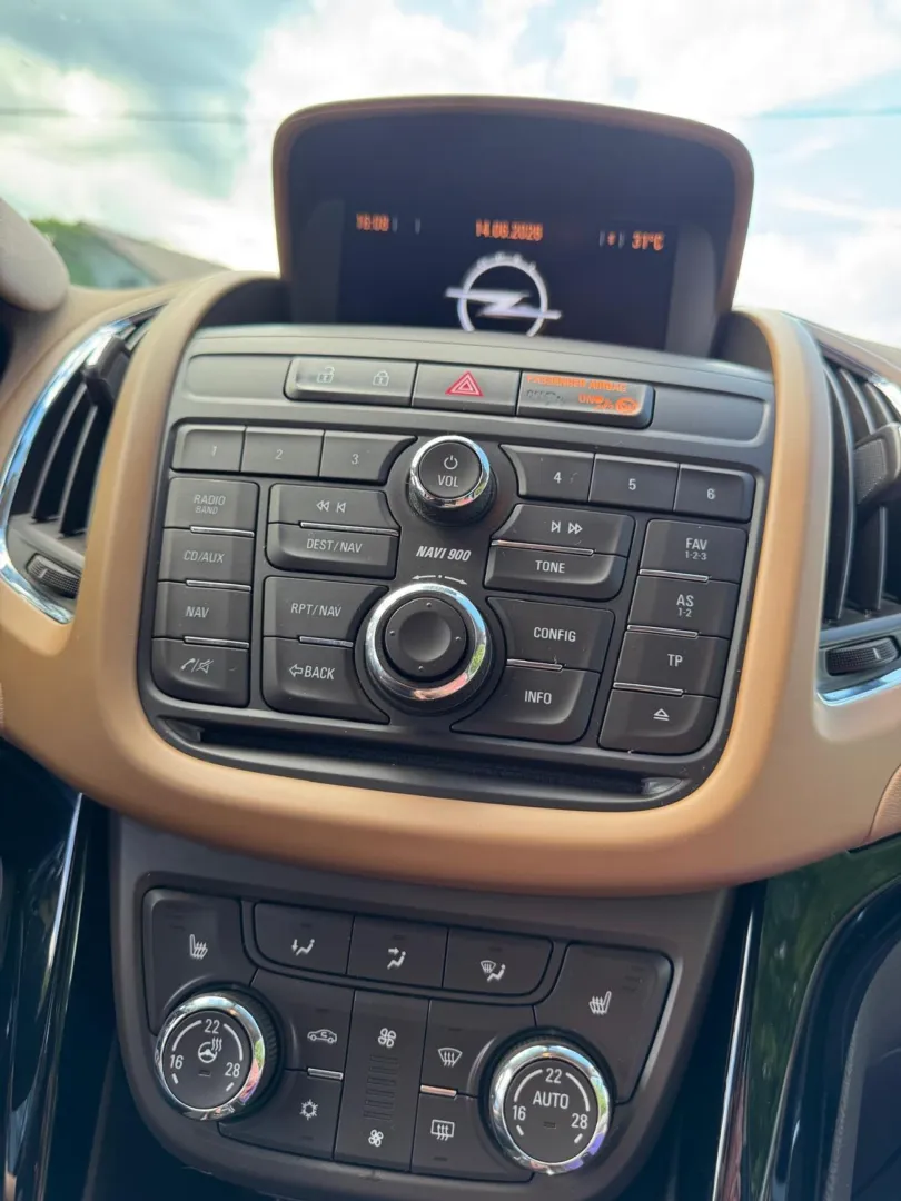 Cumpara/ Vinde online Opel Zafira 2014 SH, la cel mai bun pret pentru tine!