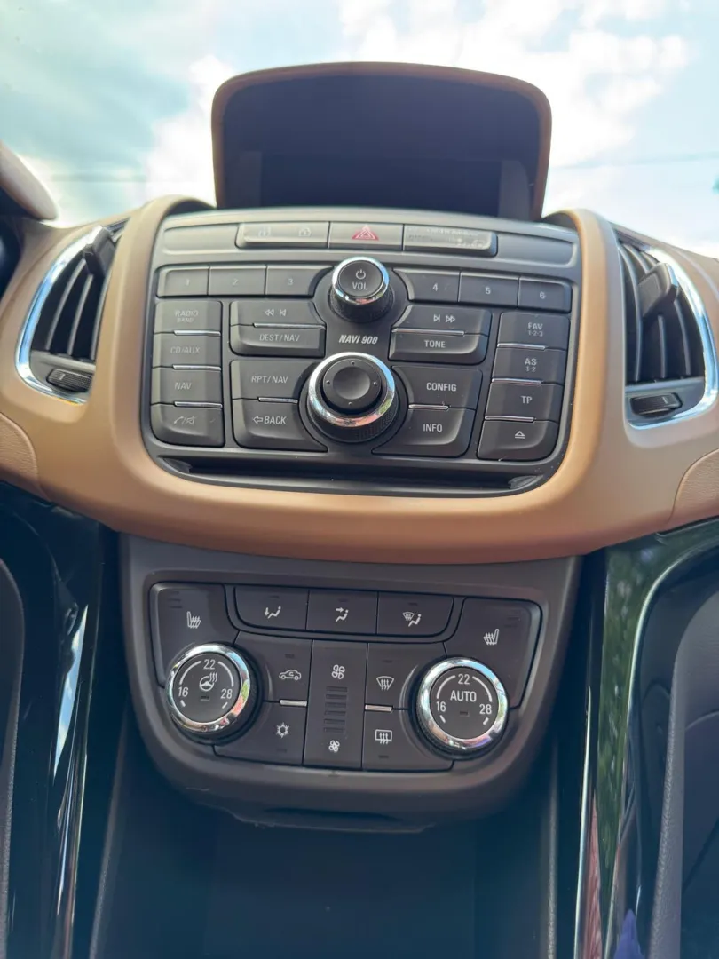 Cumpara/ Vinde online Opel Zafira 2014 SH, la cel mai bun pret pentru tine!