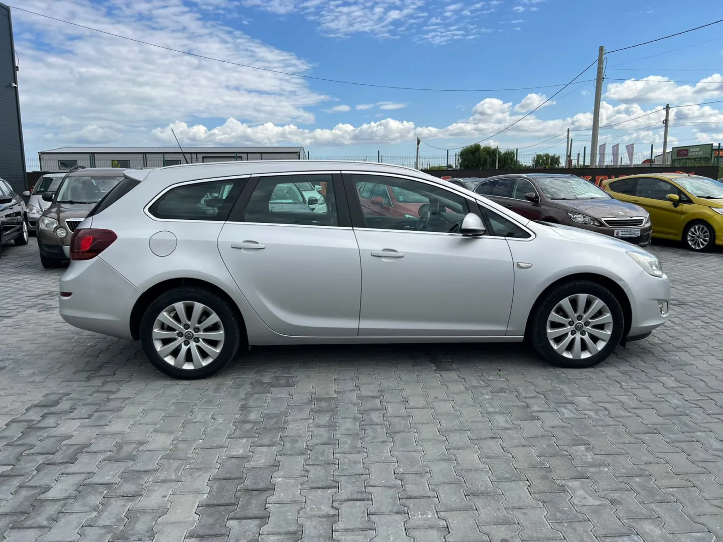Cumpara/ Vinde online Opel Astra 2011 SH, la cel mai bun pret pentru tine!