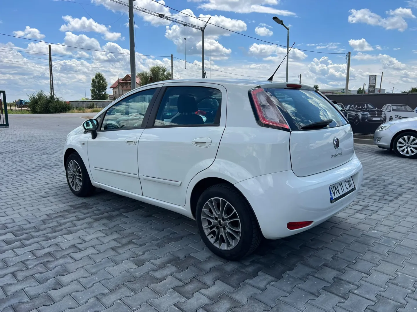 Cumpara/ Vinde online Fiat Punto 2012 SH, la cel mai bun pret pentru tine!