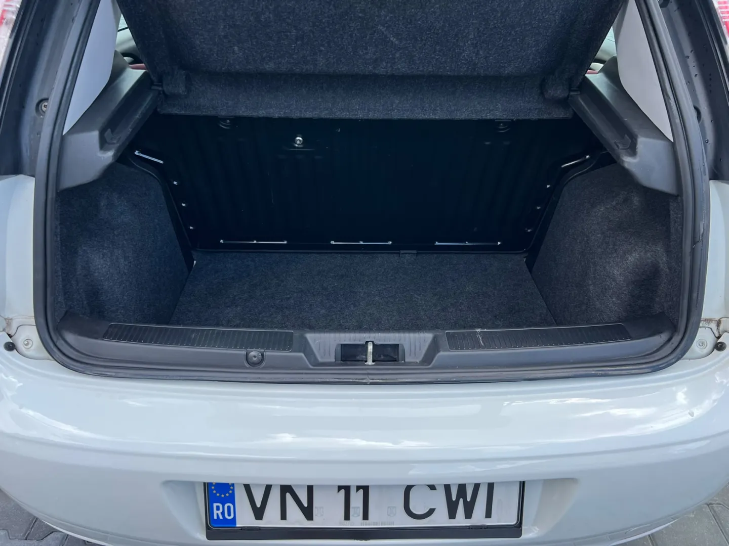Cumpara/ Vinde online Fiat Punto 2012 SH, la cel mai bun pret pentru tine!