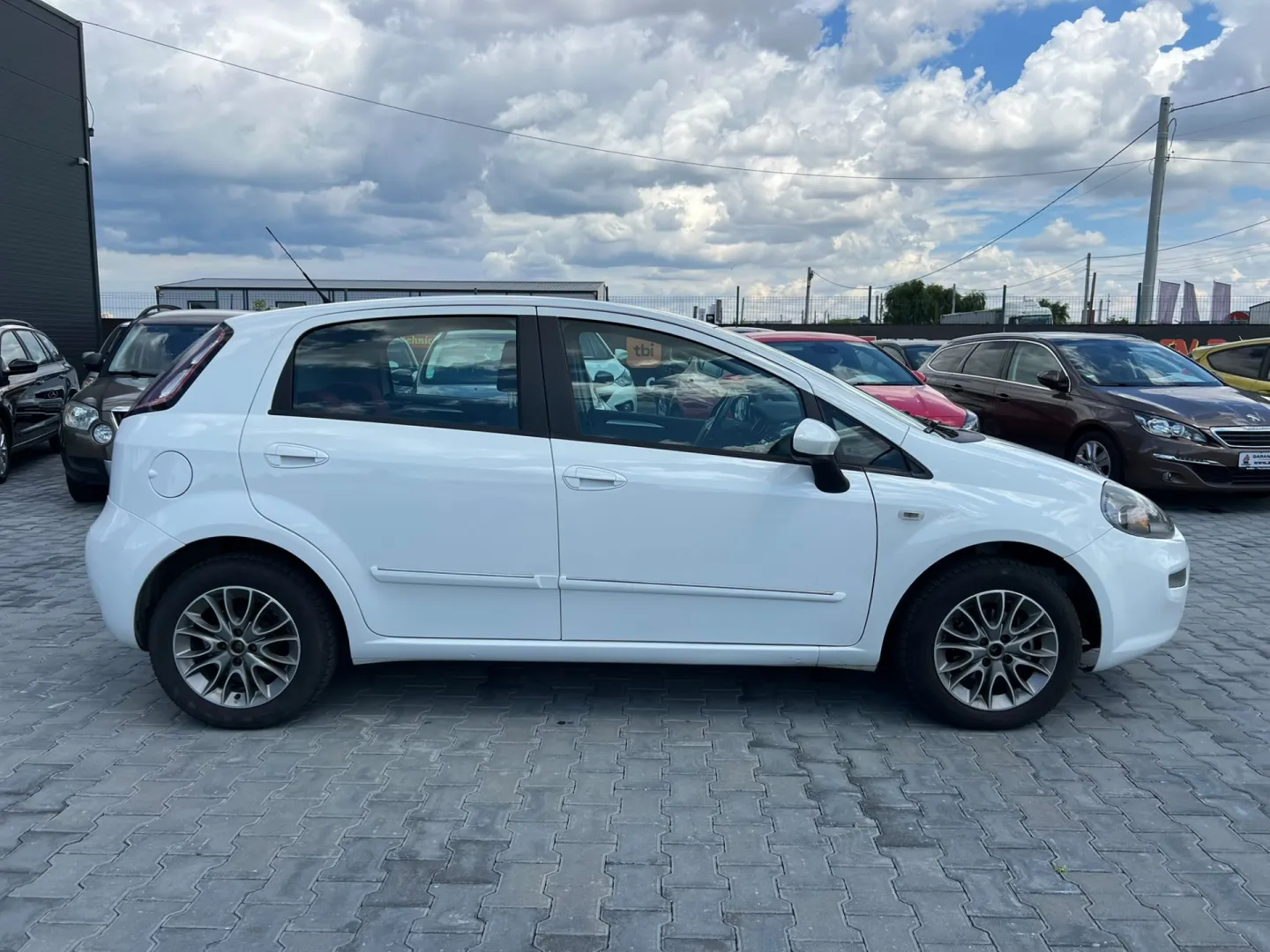 Cumpara/ Vinde online Fiat Punto 2012 SH, la cel mai bun pret pentru tine!