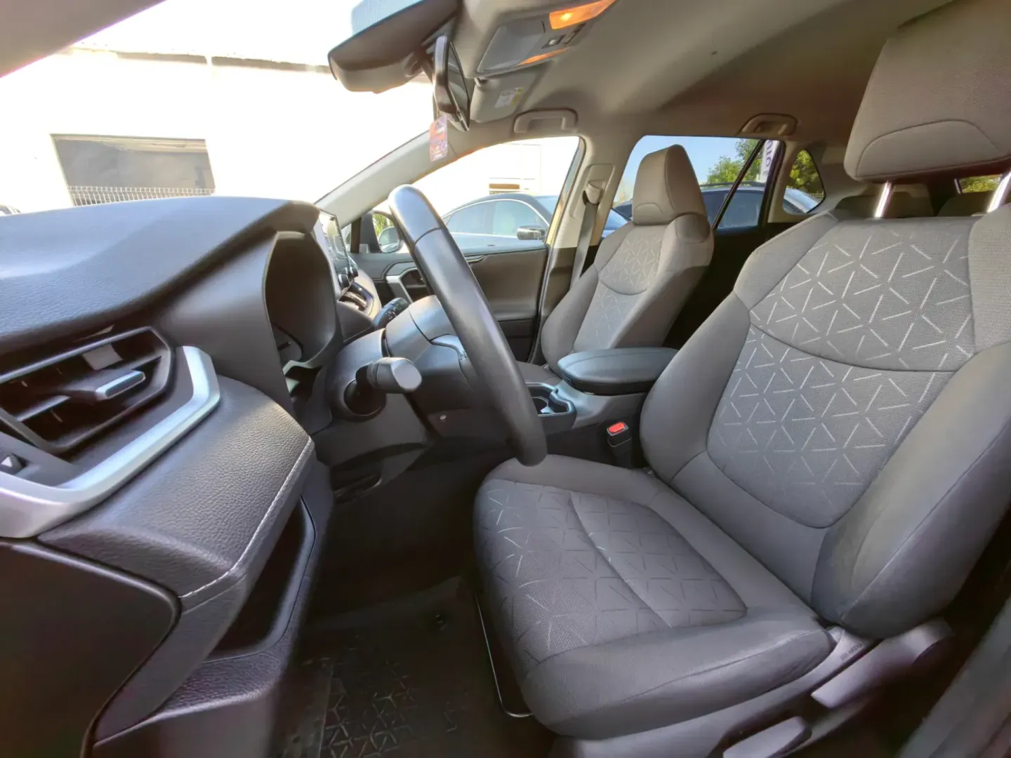 Cumpara/ Vinde online Toyota RAV 4 2021 SH, la cel mai bun pret pentru tine!