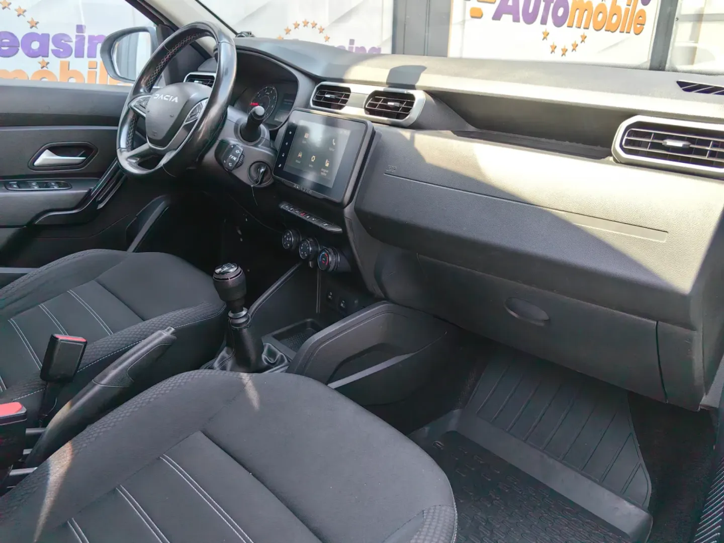 Cumpara/ Vinde online Dacia Duster 2023 SH, la cel mai bun pret pentru tine!