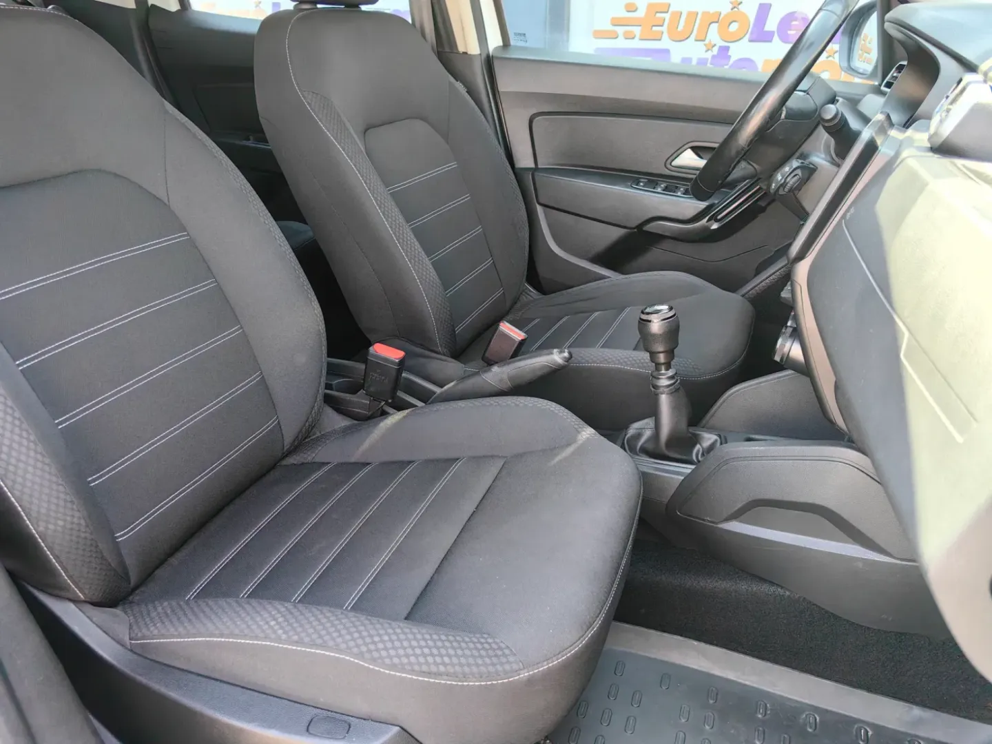 Cumpara/ Vinde online Dacia Duster 2023 SH, la cel mai bun pret pentru tine!