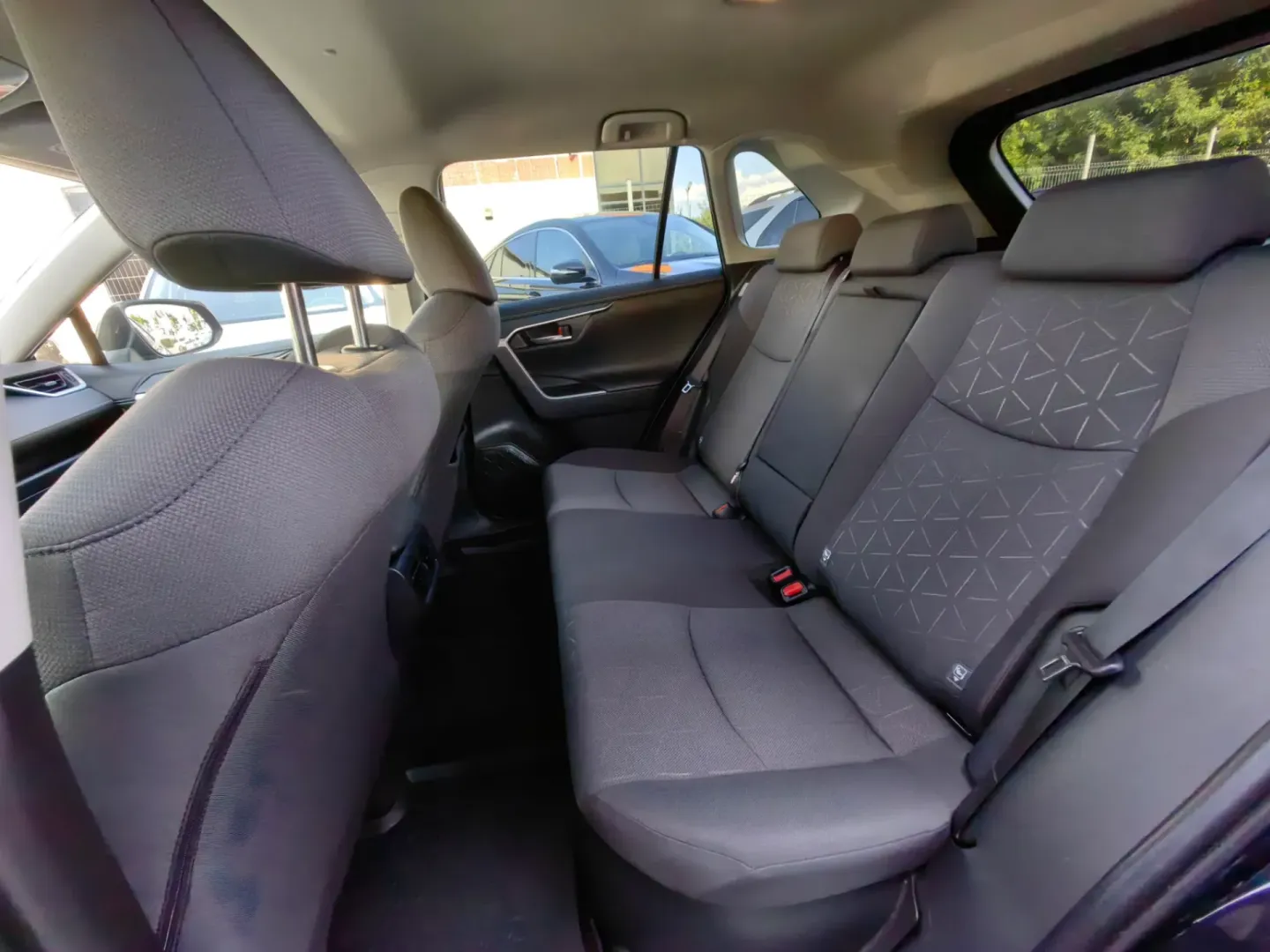 Cumpara/ Vinde online Toyota RAV 4 2021 SH, la cel mai bun pret pentru tine!