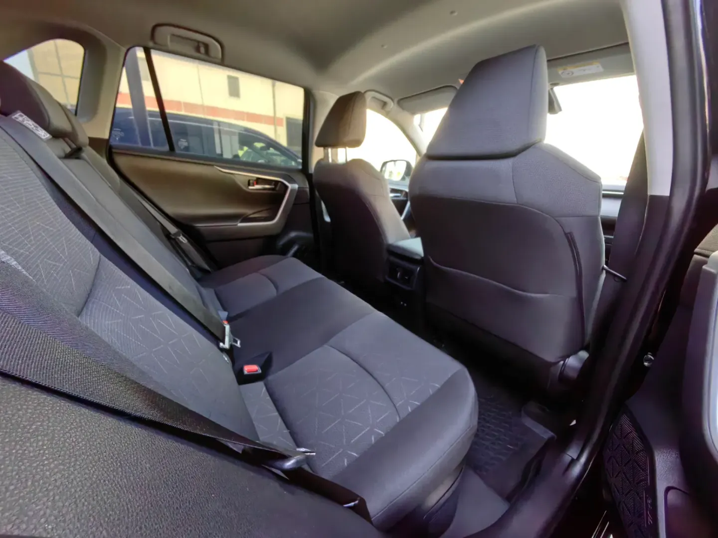 Cumpara/ Vinde online Toyota RAV 4 2021 SH, la cel mai bun pret pentru tine!