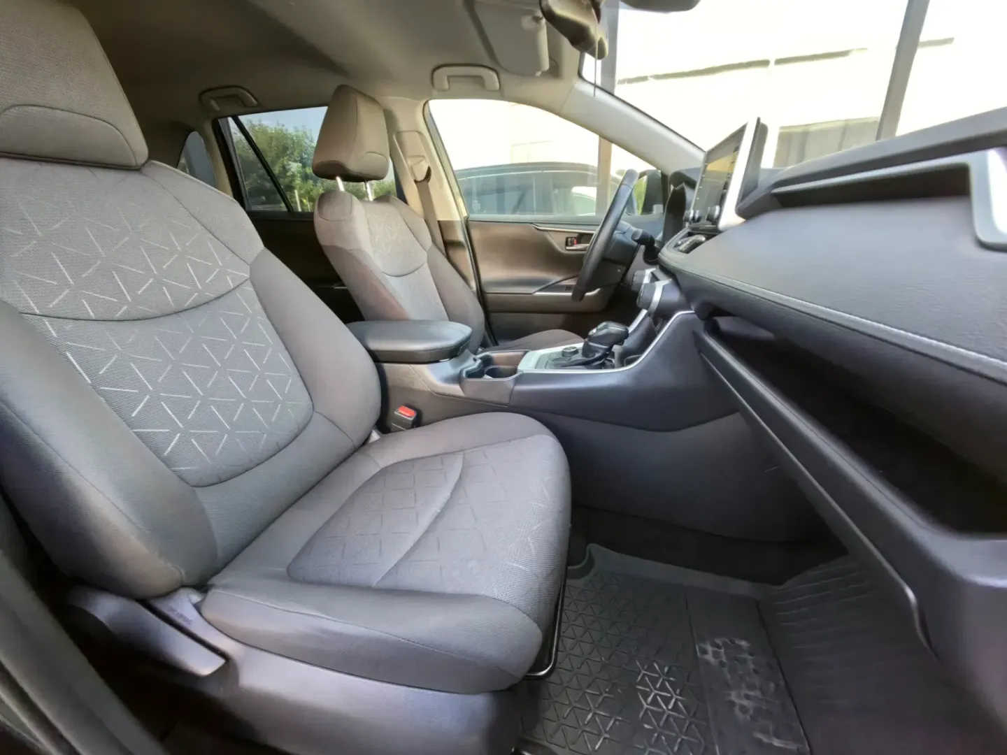 Cumpara/ Vinde online Toyota RAV 4 2021 SH, la cel mai bun pret pentru tine!