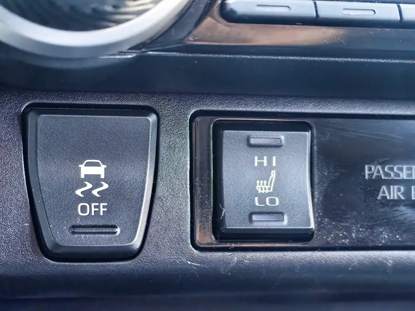 Cumpara/ Vinde online Toyota RAV 4 2021 SH, la cel mai bun pret pentru tine!