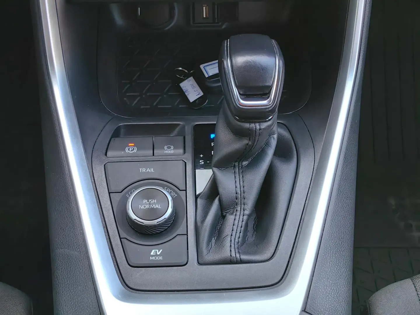 Cumpara/ Vinde online Toyota RAV 4 2021 SH, la cel mai bun pret pentru tine!