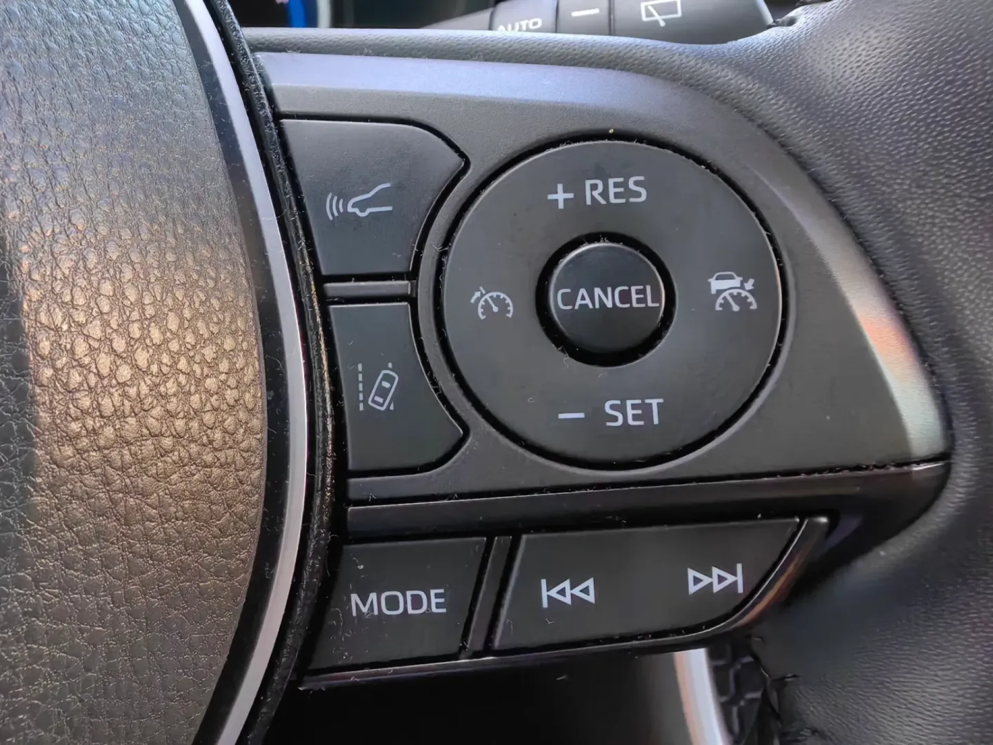 Cumpara/ Vinde online Toyota RAV 4 2021 SH, la cel mai bun pret pentru tine!