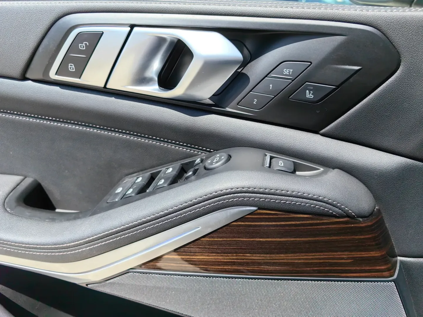 Cumpara/ Vinde online BMW X5 2023 SH, la cel mai bun pret pentru tine!