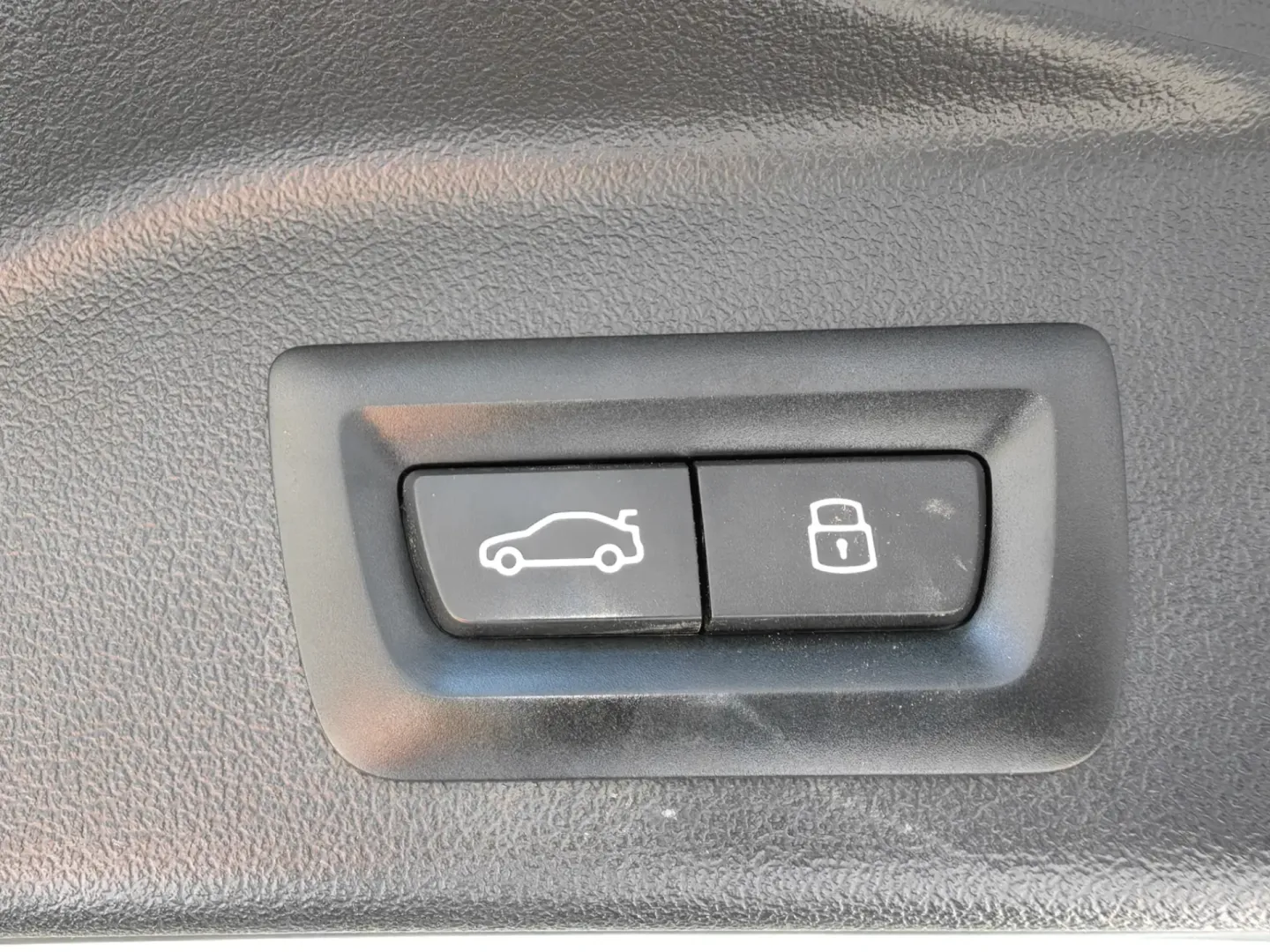 Cumpara/ Vinde online BMW X5 2023 SH, la cel mai bun pret pentru tine!