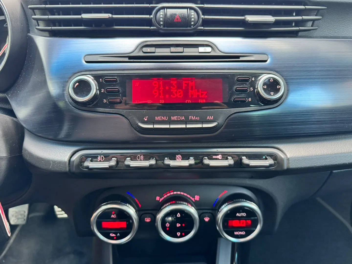 Cumpara/ Vinde online Alfa Romeo Giulietta 2012 SH, la cel mai bun pret pentru tine!