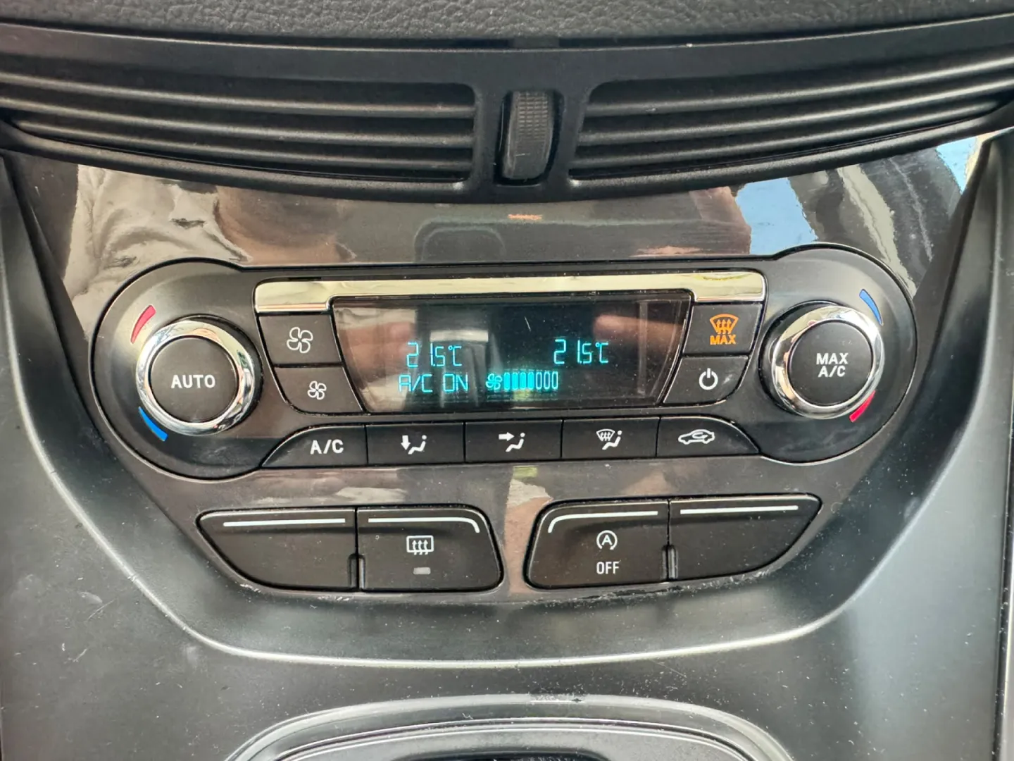 Cumpara/ Vinde online Ford Kuga 2015 SH, la cel mai bun pret pentru tine!
