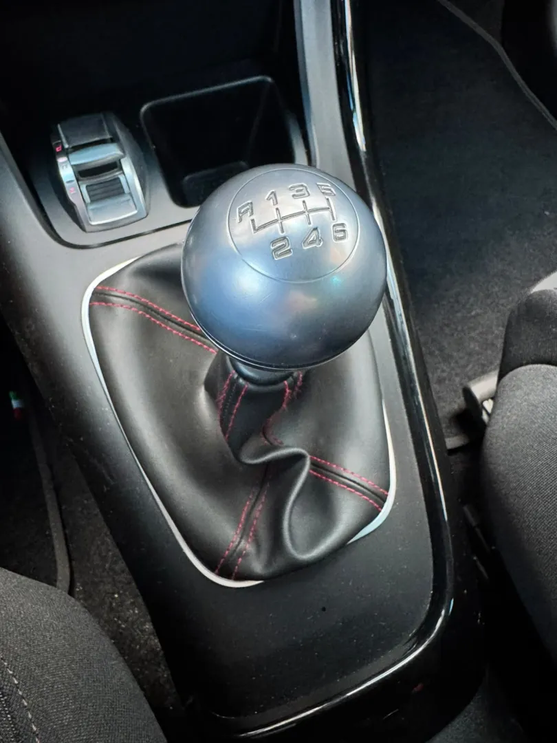 Cumpara/ Vinde online Alfa Romeo Giulietta 2012 SH, la cel mai bun pret pentru tine!