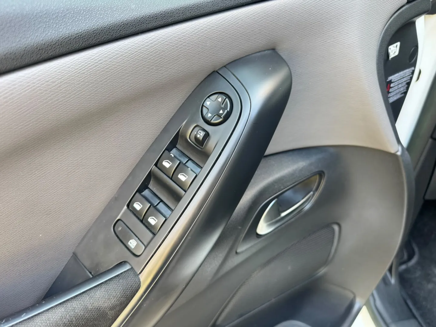 Cumpara/ Vinde online Citroen C4 2014 SH, la cel mai bun pret pentru tine!