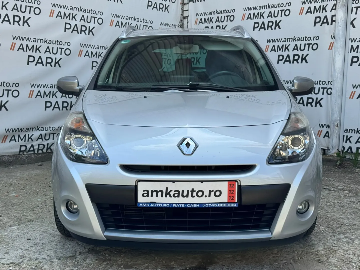 Cumpara/ Vinde online Renault  Clio 2012 SH, la cel mai bun pret pentru tine!