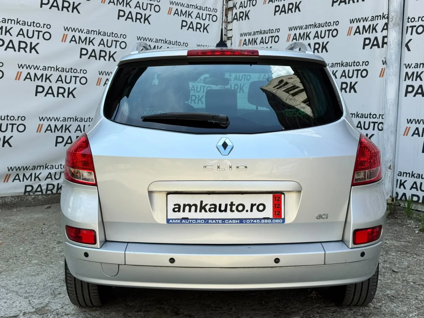 Cumpara/ Vinde online Renault  Clio 2012 SH, la cel mai bun pret pentru tine!