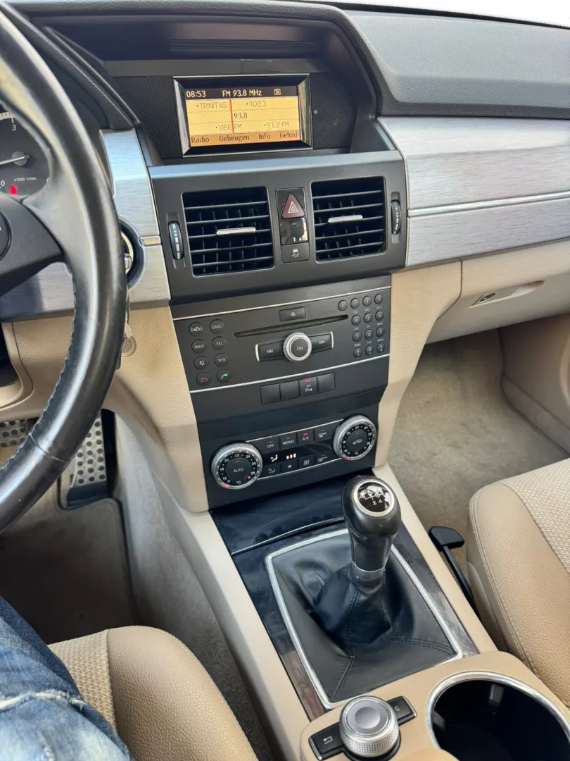Cumpara/ Vinde online Mercedes-Benz GLK-Class 2011 SH, la cel mai bun pret pentru tine!
