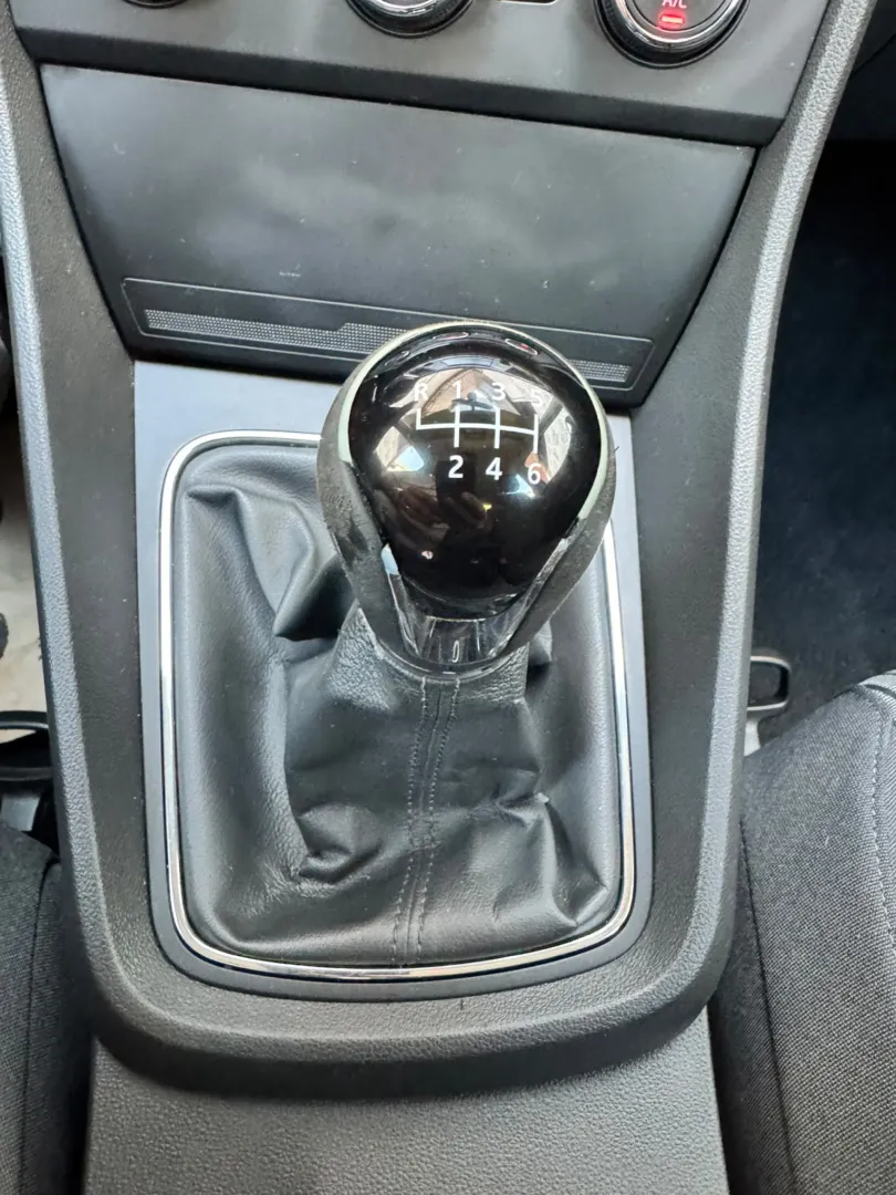 Cumpara/ Vinde online Seat Leon 2013 SH, la cel mai bun pret pentru tine!