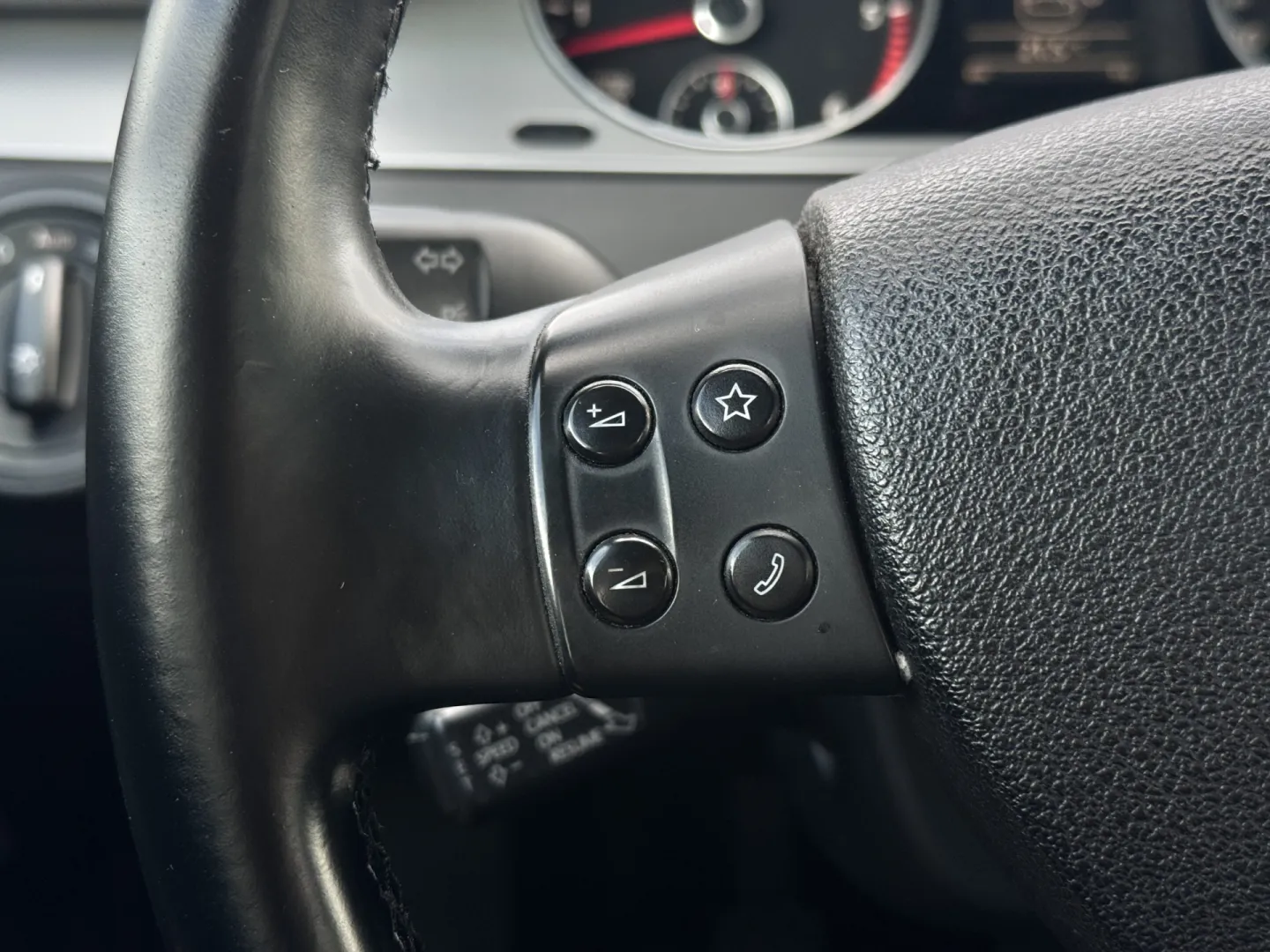 Cumpara/ Vinde online Volkswagen Passat 2009 SH, la cel mai bun pret pentru tine!