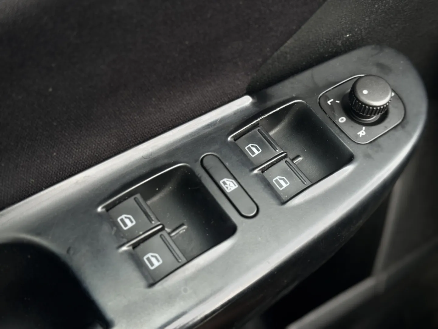 Cumpara/ Vinde online Volkswagen Passat 2009 SH, la cel mai bun pret pentru tine!
