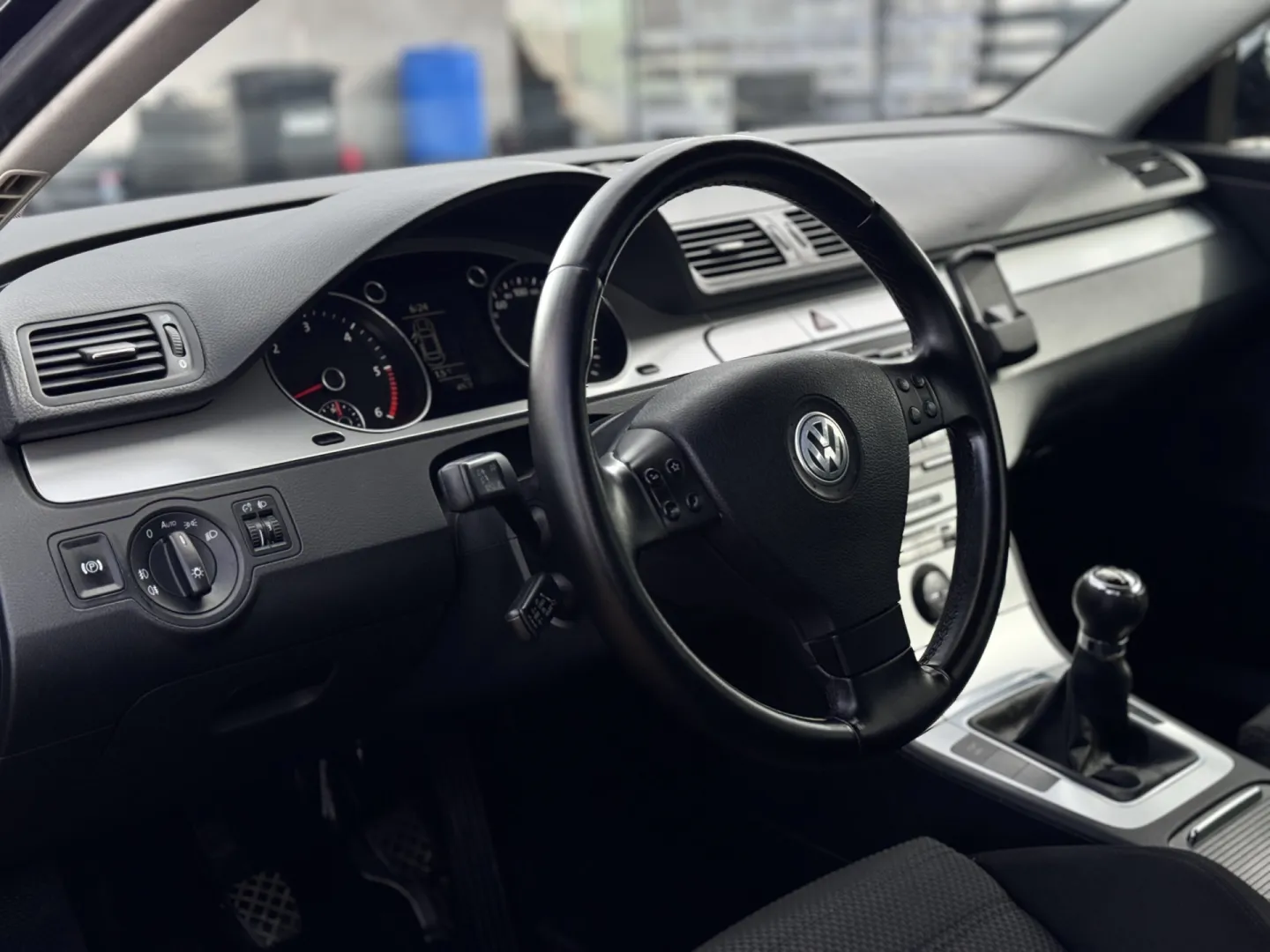 Cumpara/ Vinde online Volkswagen Passat 2009 SH, la cel mai bun pret pentru tine!