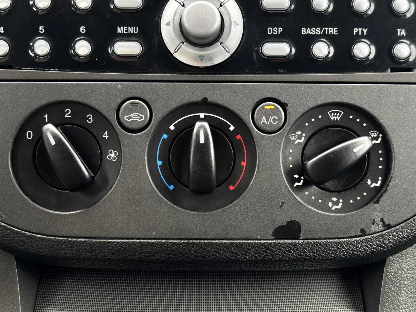 Cumpara/ Vinde online Ford C-Max 2005 SH, la cel mai bun pret pentru tine!