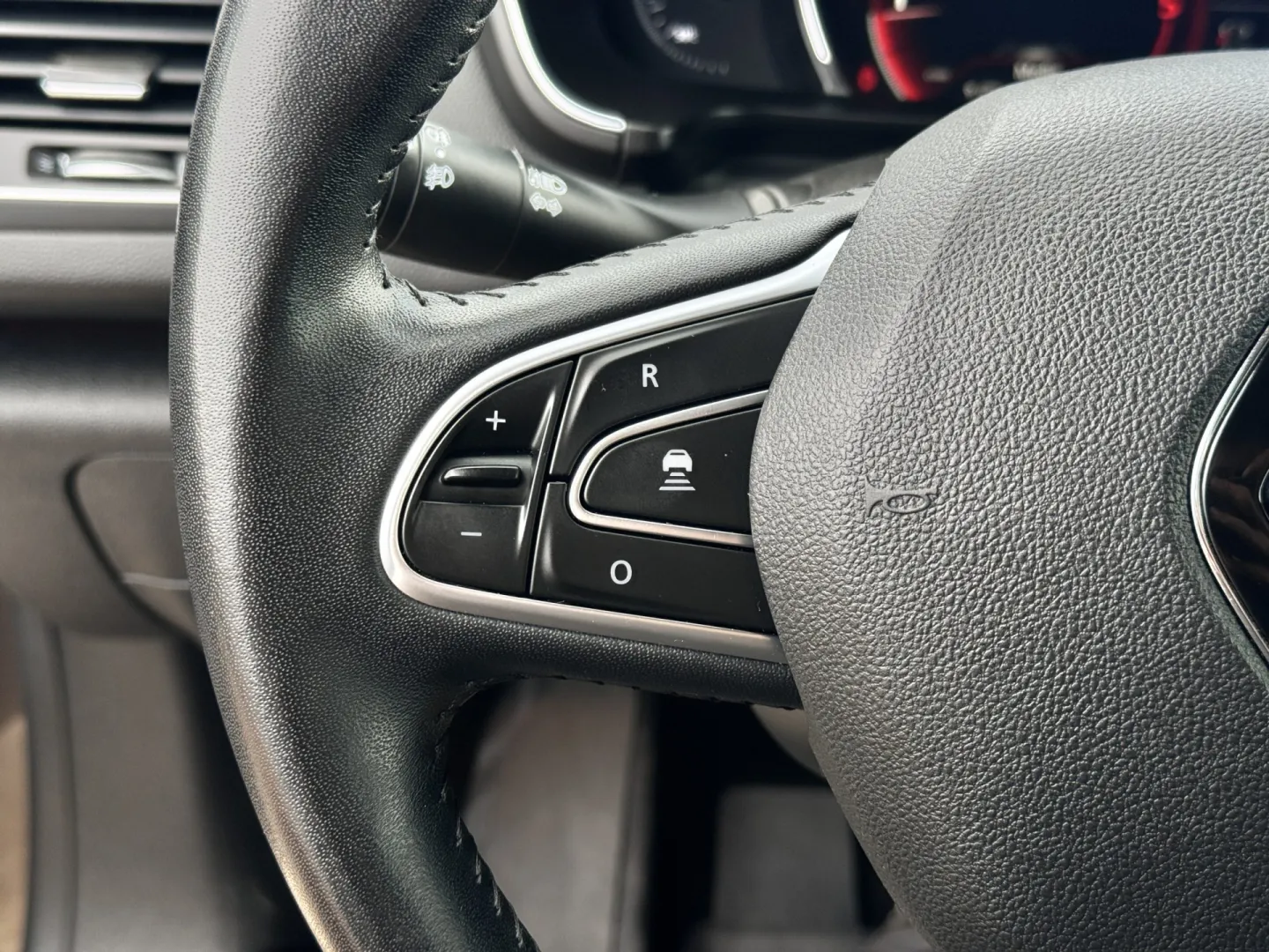 Cumpara/ Vinde online Renault  Talisman 2016 SH, la cel mai bun pret pentru tine!