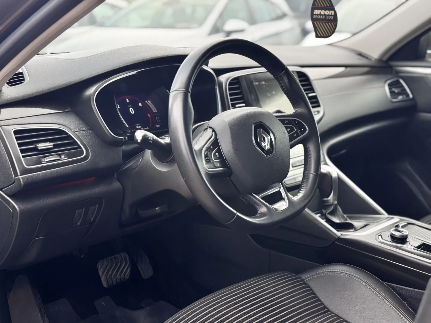 Cumpara/ Vinde online Renault  Talisman 2016 SH, la cel mai bun pret pentru tine!