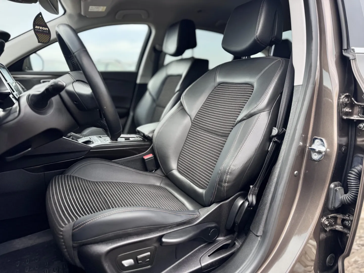 Cumpara/ Vinde online Renault  Talisman 2016 SH, la cel mai bun pret pentru tine!