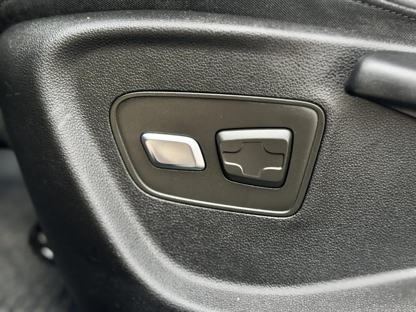 Cumpara/ Vinde online Renault  Talisman 2016 SH, la cel mai bun pret pentru tine!