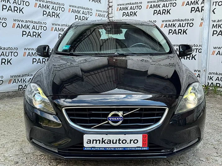 Cumpără / Vinde Volvo V40 2012 SH, la cel mai bun pret pentru tine!