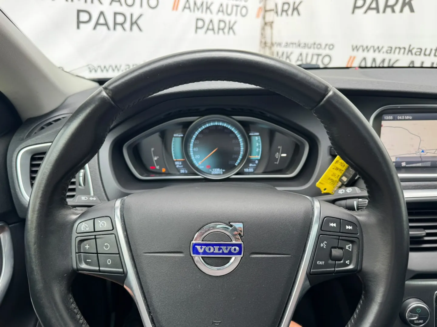 Cumpara/ Vinde online Volvo V40 2012 SH, la cel mai bun pret pentru tine!