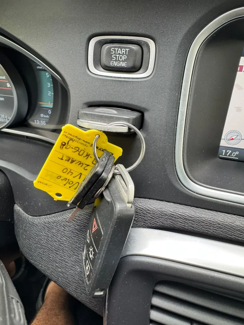Cumpara/ Vinde online Volvo V40 2012 SH, la cel mai bun pret pentru tine!