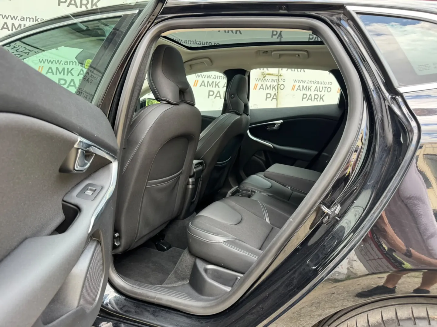 Cumpara/ Vinde online Volvo V40 2012 SH, la cel mai bun pret pentru tine!