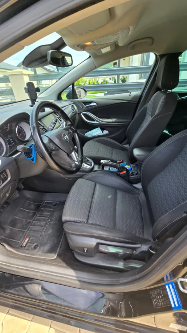 Cumpara/ Vinde online Opel Astra 2017 SH, la cel mai bun pret pentru tine!