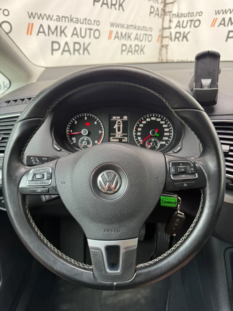 Cumpara/ Vinde online Volkswagen Sharan 2012 SH, la cel mai bun pret pentru tine!