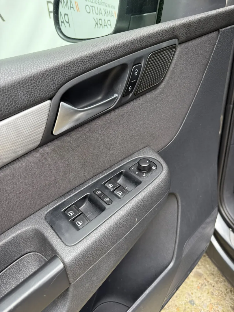 Cumpara/ Vinde online Volkswagen Sharan 2012 SH, la cel mai bun pret pentru tine!