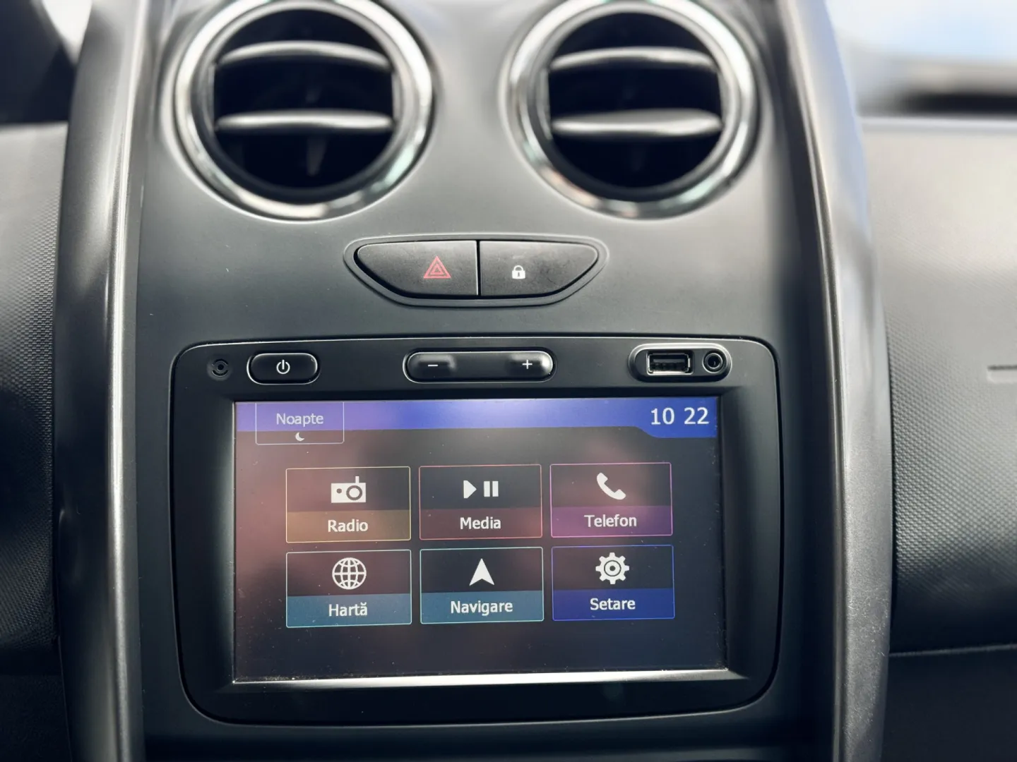Cumpara/ Vinde online Dacia Duster 2015 SH, la cel mai bun pret pentru tine!