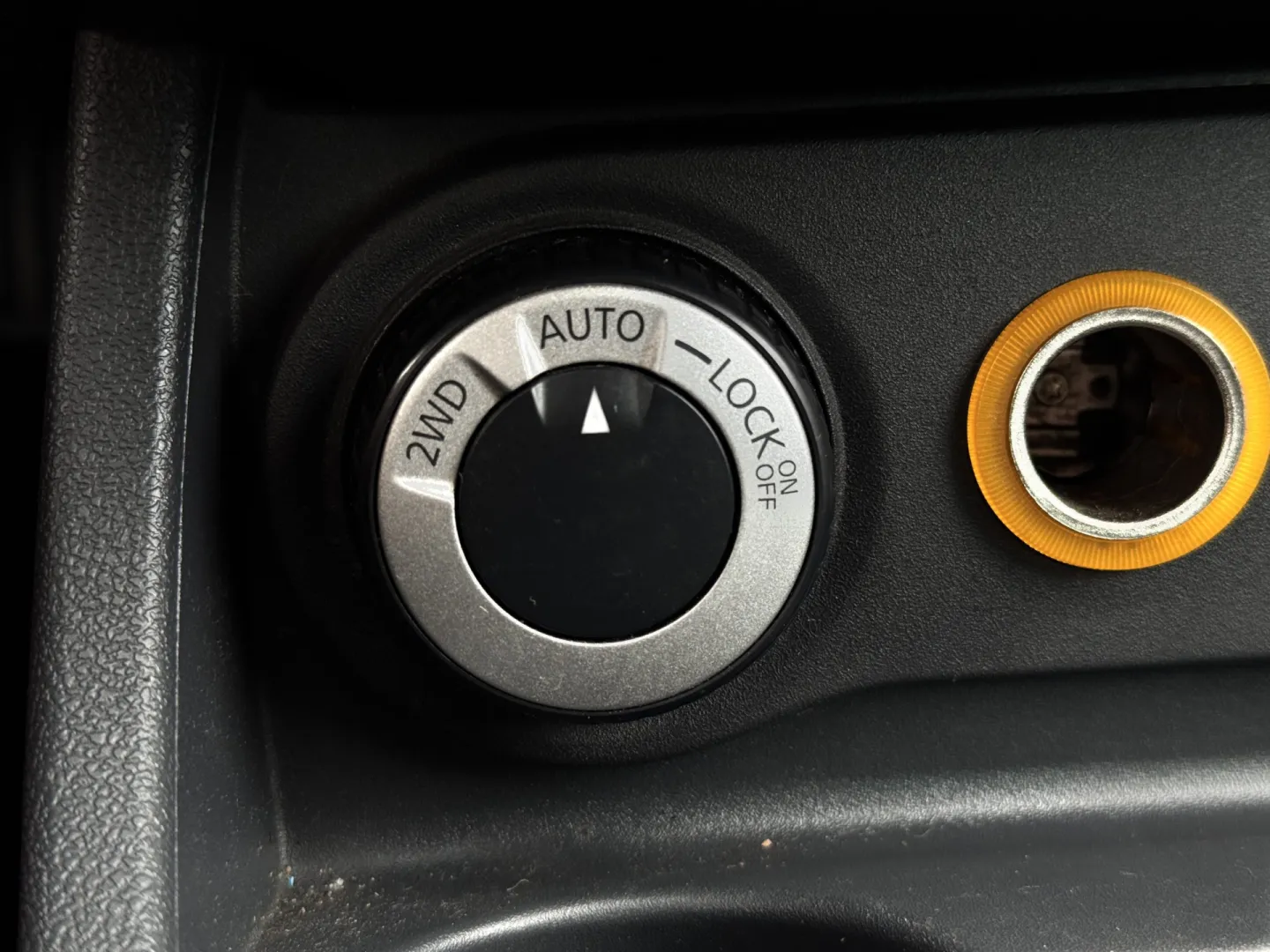 Cumpara/ Vinde online Dacia Duster 2011 SH, la cel mai bun pret pentru tine!