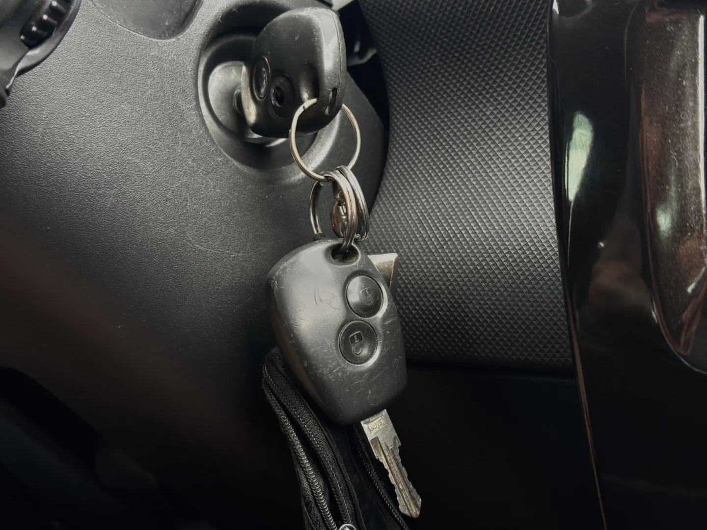 Cumpara/ Vinde online Dacia Duster 2011 SH, la cel mai bun pret pentru tine!