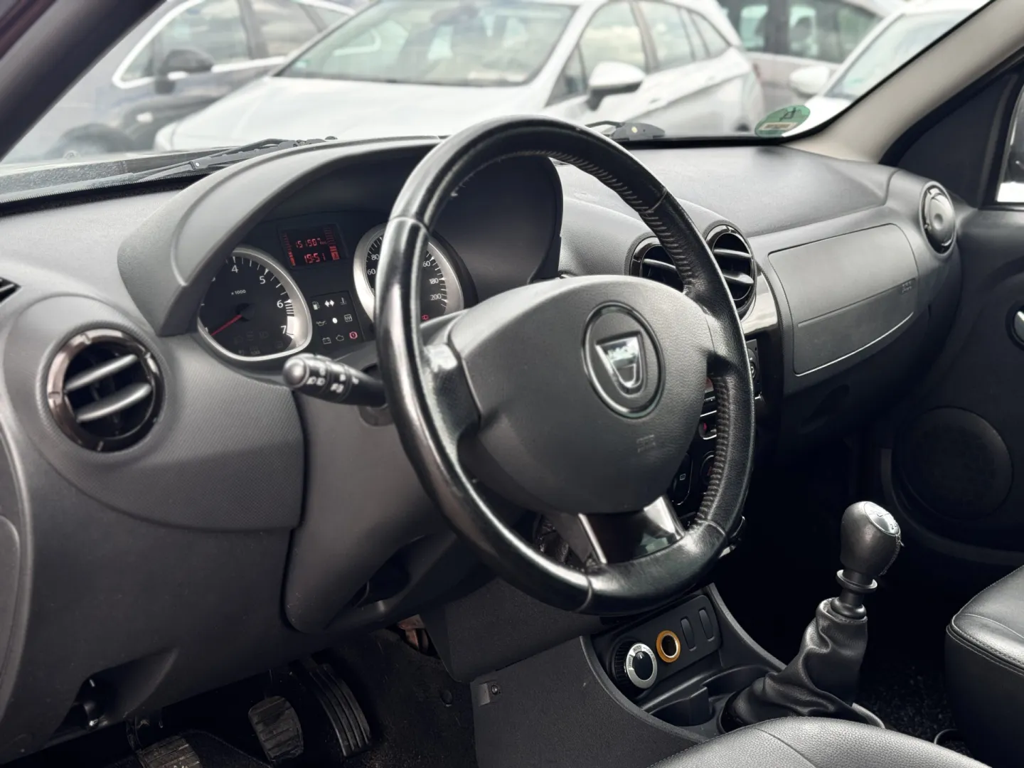 Cumpara/ Vinde online Dacia Duster 2011 SH, la cel mai bun pret pentru tine!